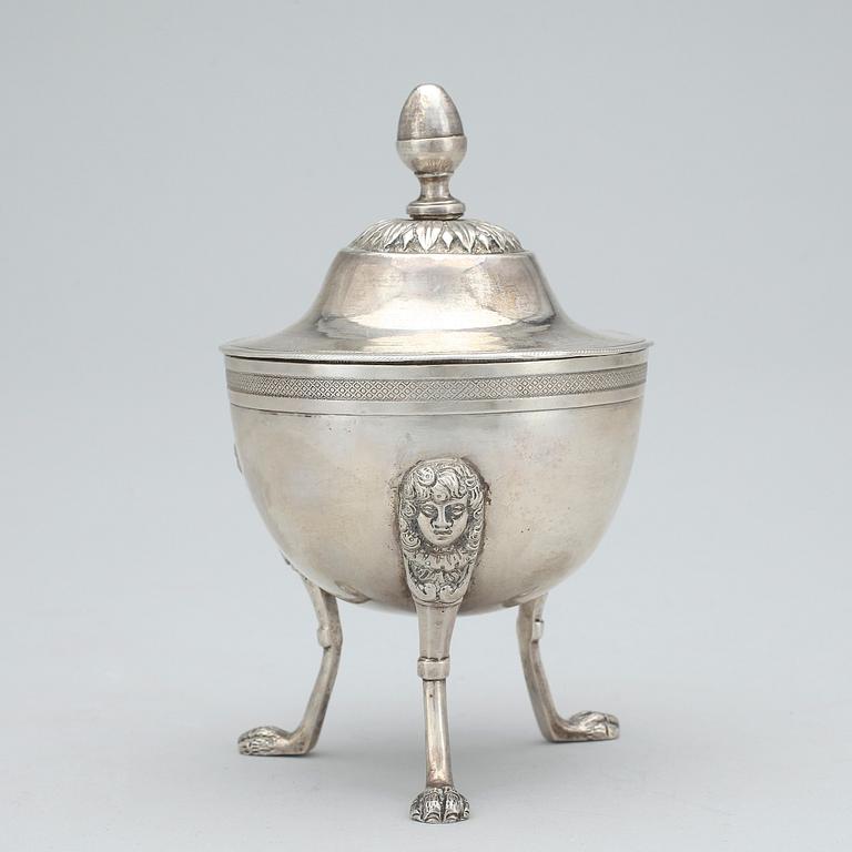 SOCKERSKÅL, silver, empire, England, 1800-talets mitt. Vikt ca 271 g.