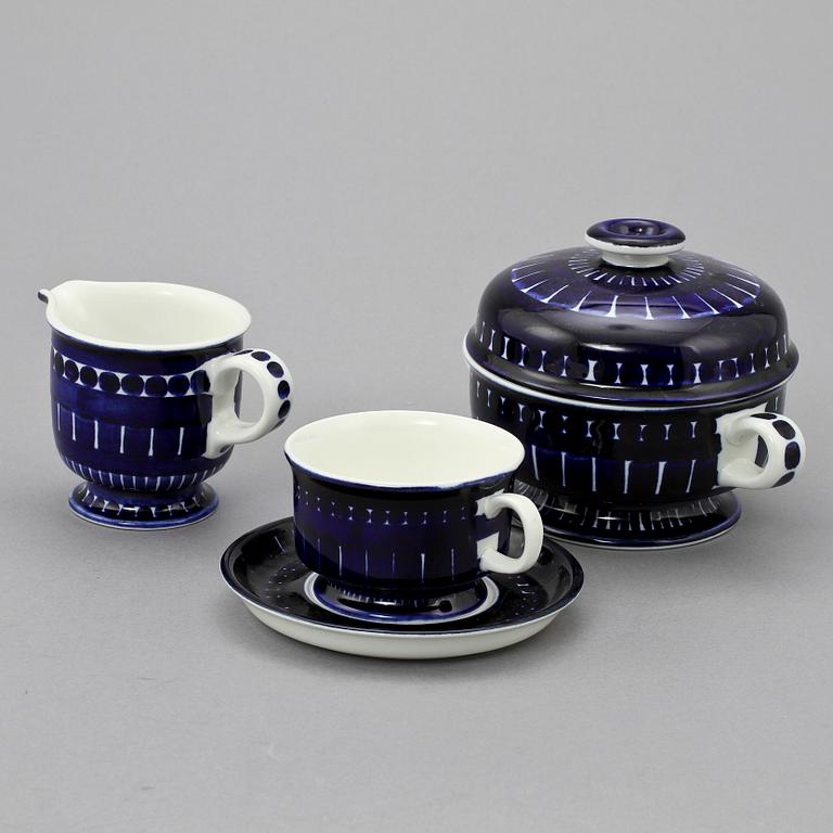 TE- OCH KAFFESERVISDELAR, 34 delar, porslin, "Valencia", Ulla Procopé, Arabia, Finland.