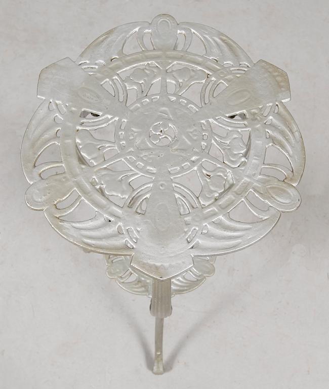PEDISTAL, försilvrat gjutgods, jugendstil, 1900-talets första hälft.