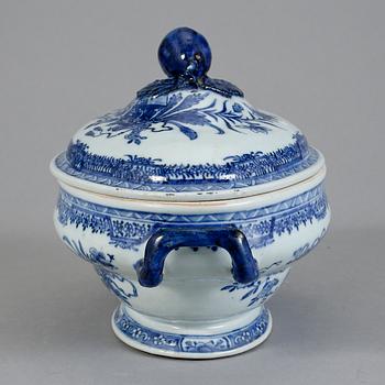 TERRIN, porslin, Kina, Qianlong (1736-95).