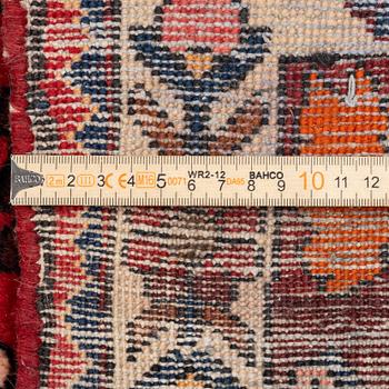 A Bakhtiari carpet, c. 310 x 210 cm.