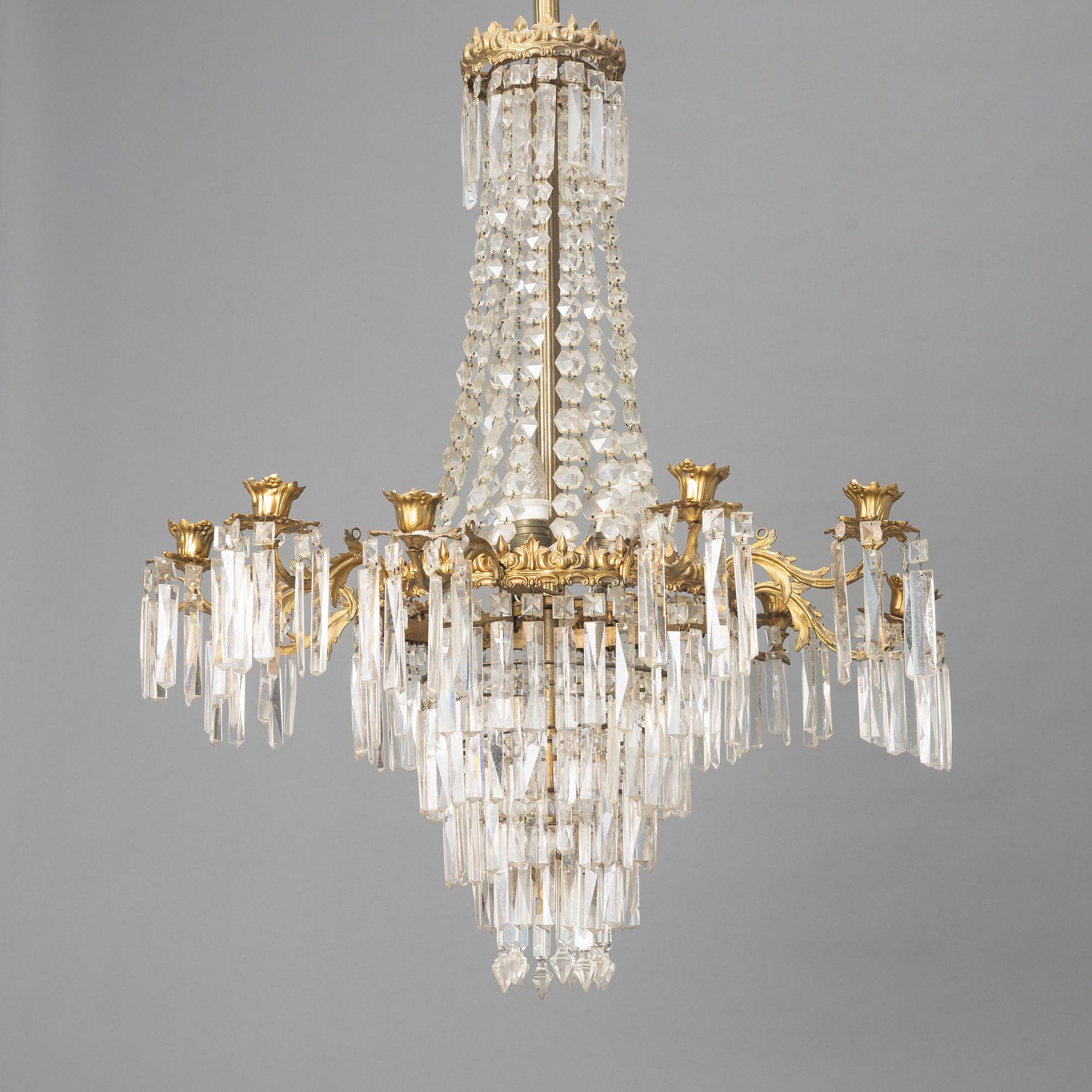 A chandelier, circa 1900.