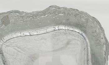 A TIMO SARPANEVA GLASS VASE, Finlandia-series, signed Timo Sarpaneva -3359.