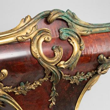 A French Louis XV-style bracket clock, second half of the 19th Century.