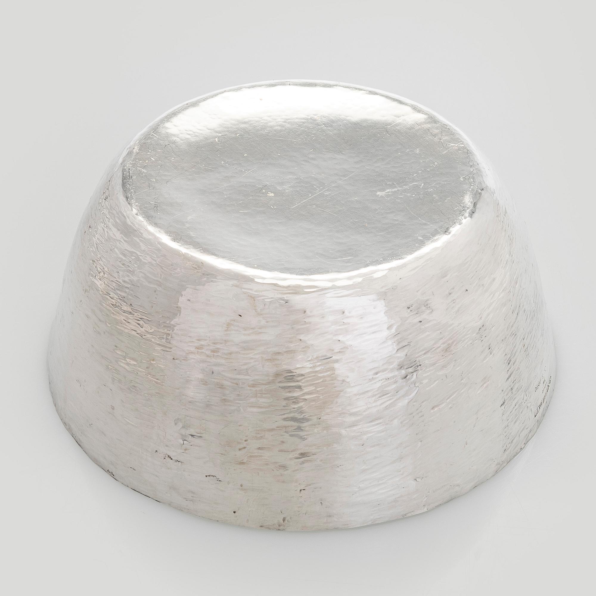 Tapio Wirkkala, boolimalja ja -kauha, hopeaa, palisanteri, Kultakeskus, Hämeenlinna, 1969.