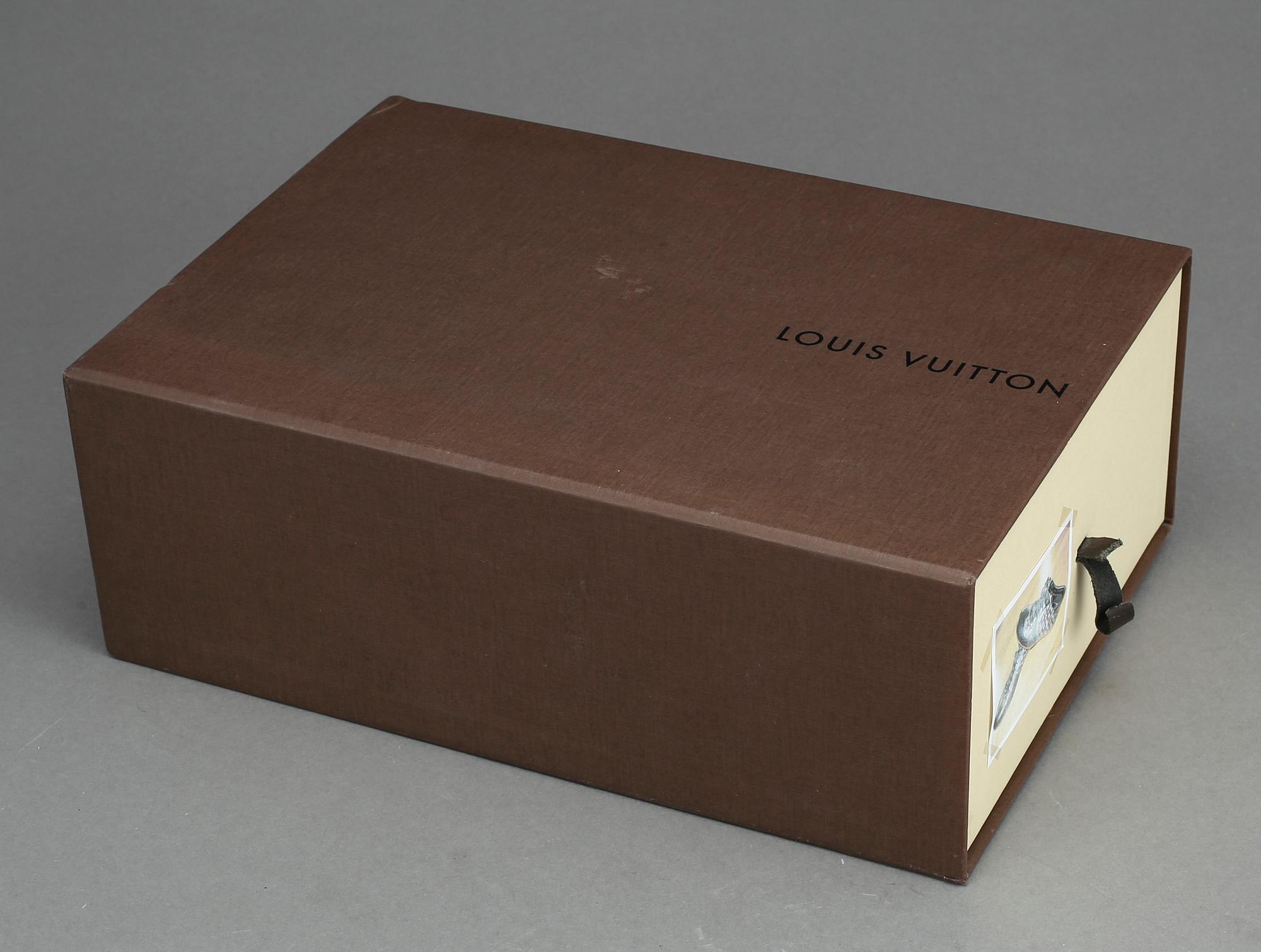 SKOR, Louis Vuitton.