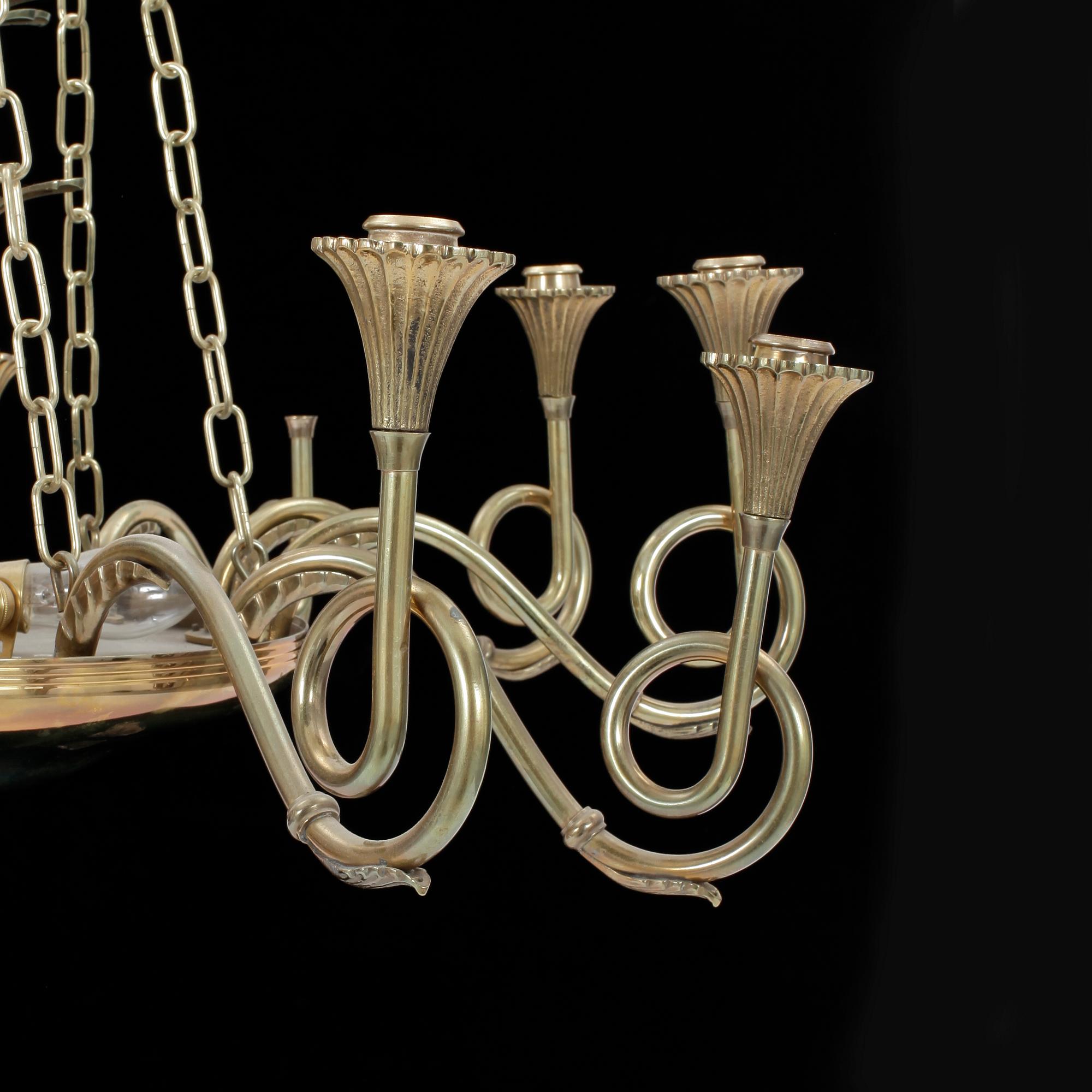 TAKLAMPA, mässing, 1900-talets mitt. H 47(95 inkl kedja).