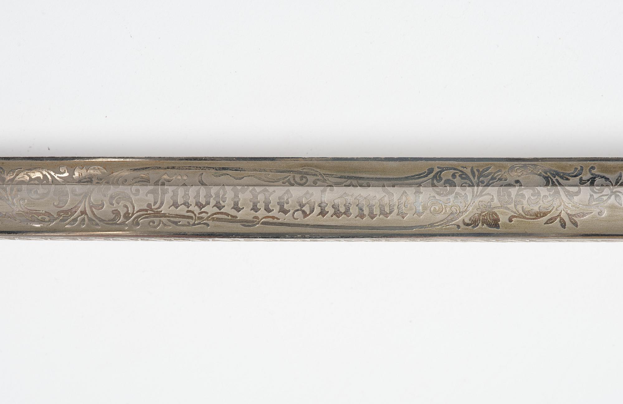 Sabel svensk, m/1915 för sjöofficer, med balja.