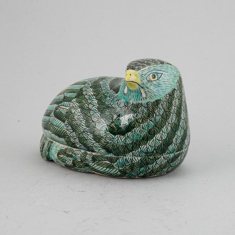 A butter tureen with cover in the shape of a quail, China, 20th Century.