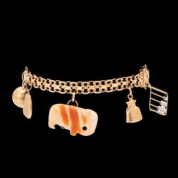 An 18K gold x-link bracelet with pendants.