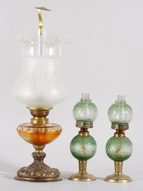 PARTI FOTOGENLAMPOR, 3 delar. 1800/1900-tal.
