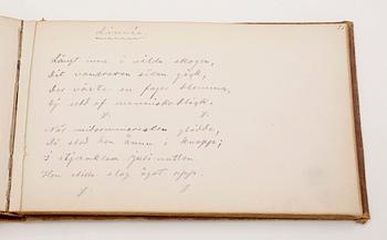 ALBUM MED TECKNINGAR, bla 2 st av Carl Larsson, Carl Skånberg, Fritz Thaulow, Per Ekström. Mest 1870 och 1880-tal.
