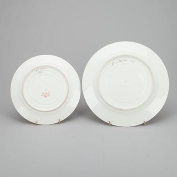 TALLRIKAR, 12 st, porslin. Tallrikarna, Sèvres 1804-1809, porträtten ca 1800-talets mitt.