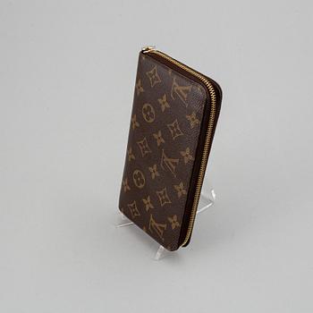 LOUIS VUITTON, a monogram canvas 'Zippy' wallet.