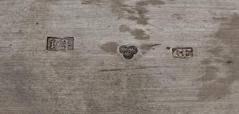 DOSA, silver, sköldpadd, möjligen Gustaf Elfström i Sala. 1839. Totalvikt gram 55.