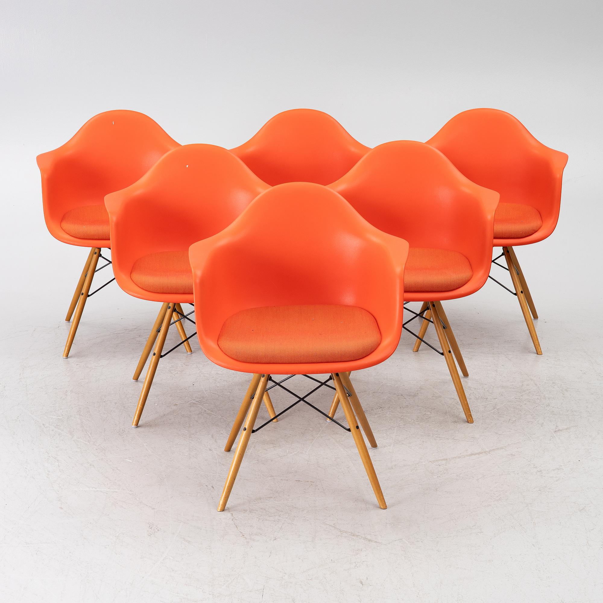 Charles & Ray Eames, karmstolar, 6 st, "Plastic armchair DAW", Vitra.