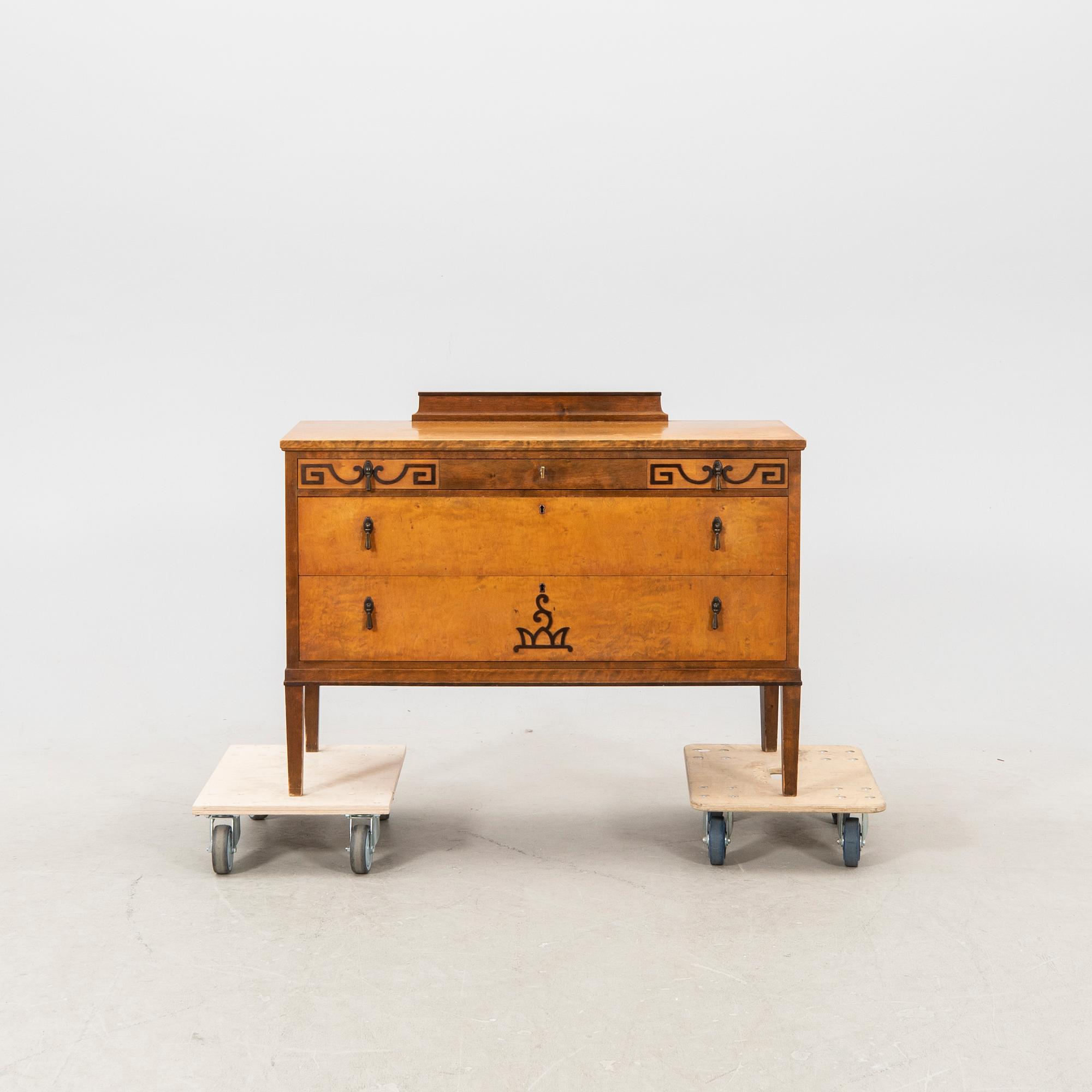 A lacquered wooden Bodafors dresser from the first half of the 20th century.