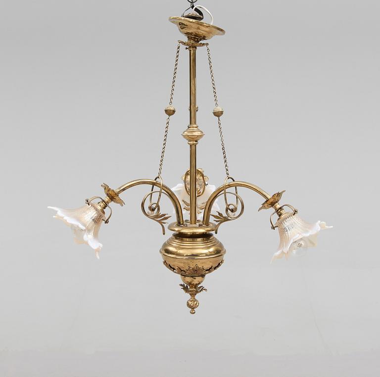 TAKLAMPA, omkring år 1900. Höjd ca 77 cm.