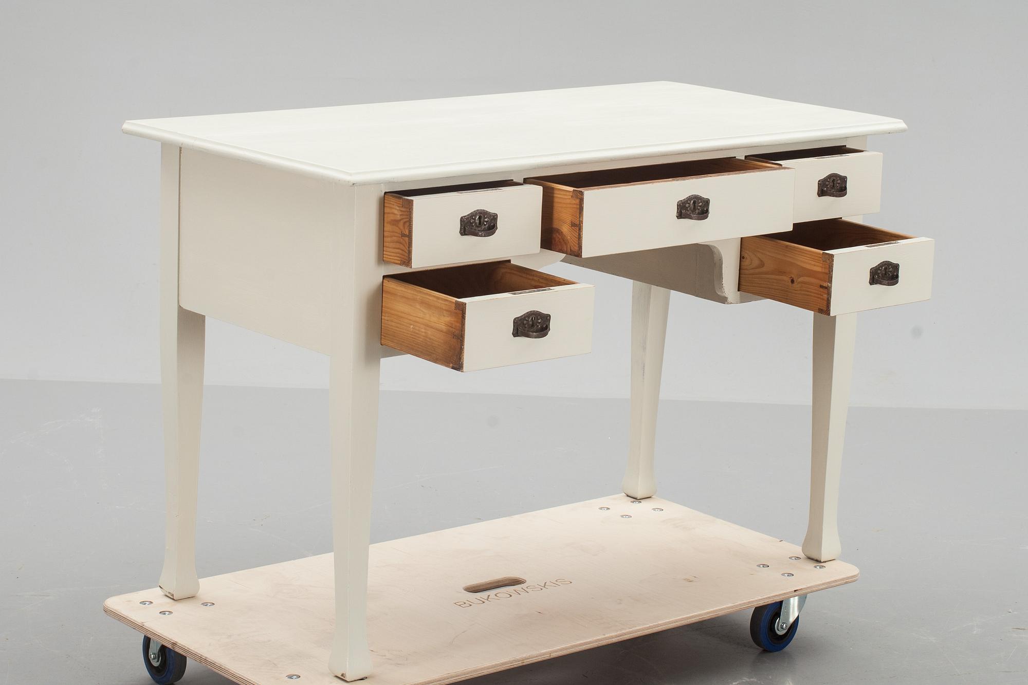 SKRIVBORD, Jugend, 1900-talets första hälft.