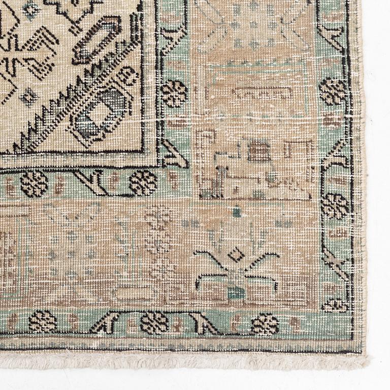 Matta, orientalisk, vintage design, ca 290 x 200 cm.