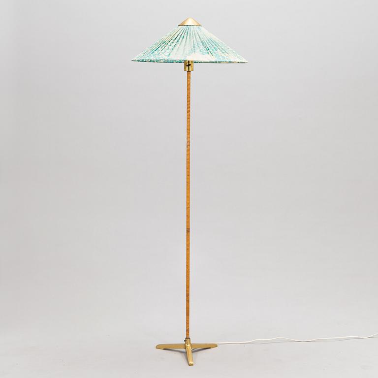 Paavo Tynell, a mid 20th century '9626' floor lamp for Taito.