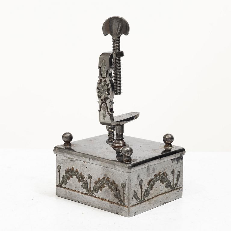 A Tula needle table clamp, Russia, ca 1800.