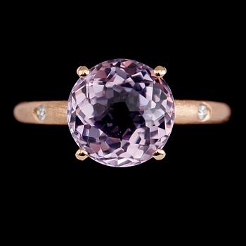 RINGAR,  3 st, 18 k roséguld, diamanter tot ca 0.10 ct, grön topas, ametist samt rosa kvarts.