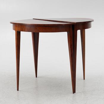 Månbord, ett par, 1800-talets andra hälft.