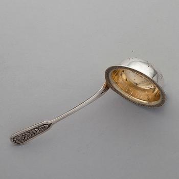 TESIL, silver, kontrollstämplar Viktor Savinkov, S:t Petersburg 1869. Vikt 87 g.