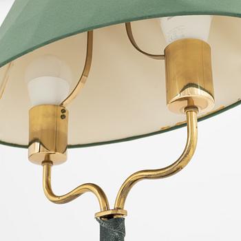 Josef Frank, bordslampa, modell 2388, Firma Svenskt Tenn.