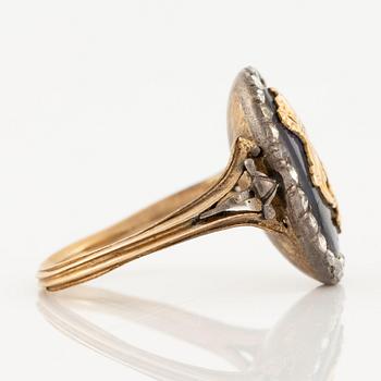 Presentation ring, King Gustav III, gold, silver, rose-cut diamonds, glass.