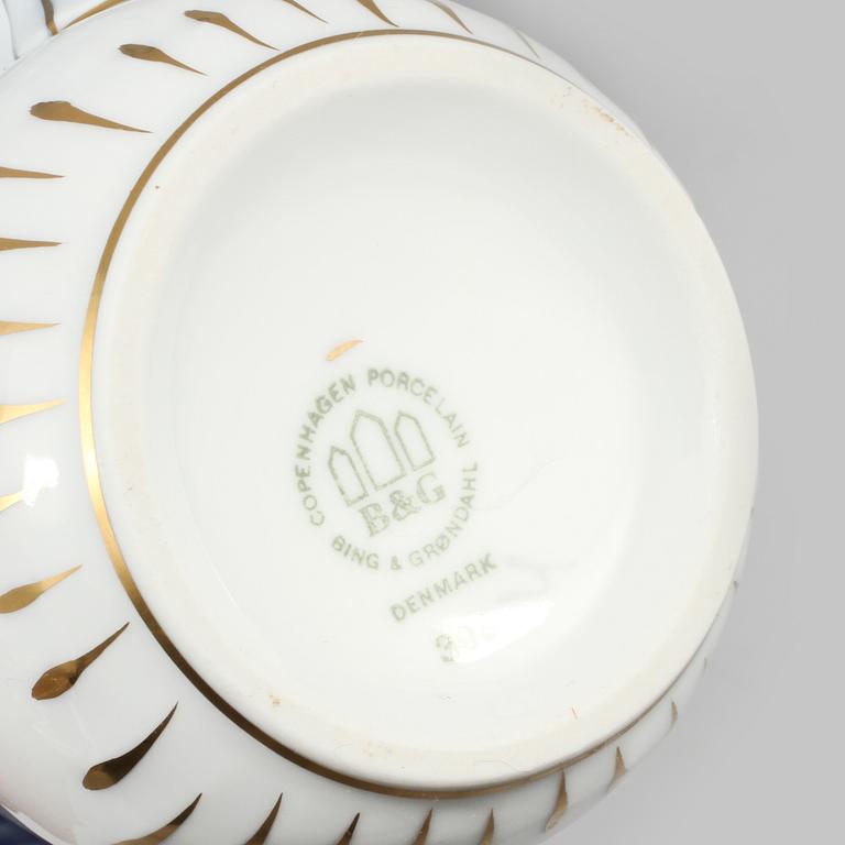 SERVISDELAR, 29+1 delar, porslin, "Måsen", Bing & Gröndahl samt Royal Copenhagen, Danmark, 1900-talets  fjärde kvartal.