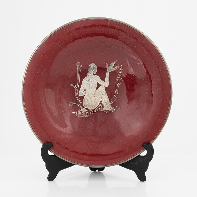 Wilhelm Kåge, a red glazed stoneware 'Argenta' dish, Gustavsberg, Sweden 1956.