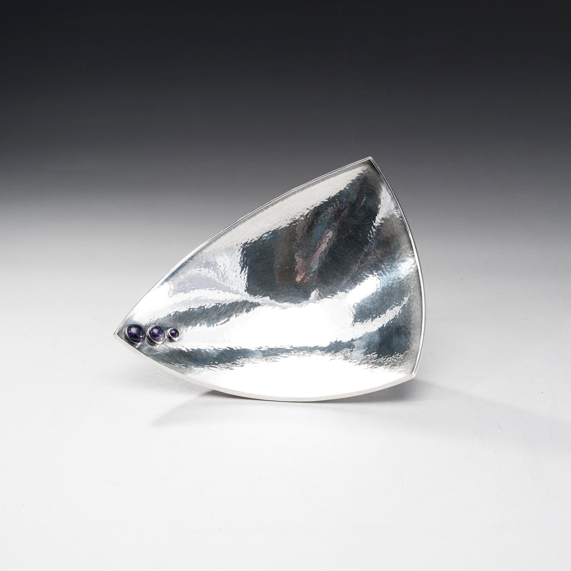 SKÅL, silver, Hopeataidetakomo Reijo Sirkeoja t:re, 1965. Vikt 311 g.
