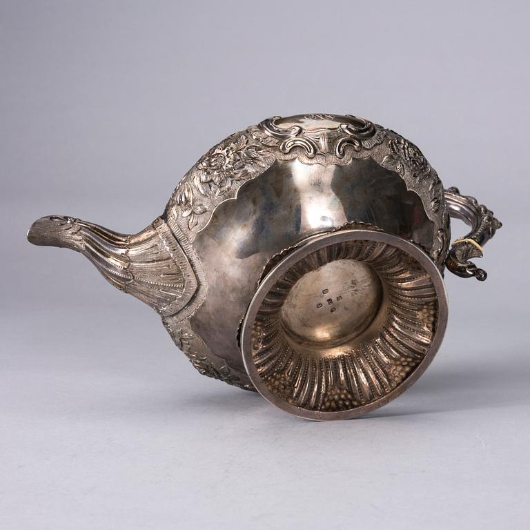 TEKANNA, silver, Irland, Dublin 1846, vikt 988 g.