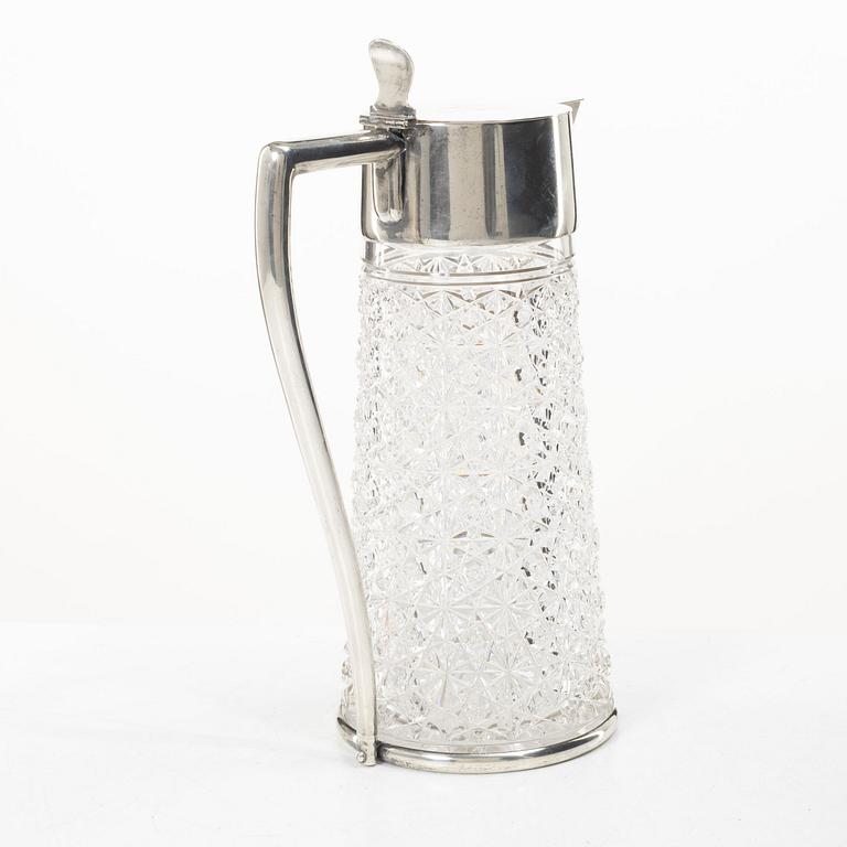 Vinkanna, glas och silver, CG Hallberg, Stockholm, 1901.