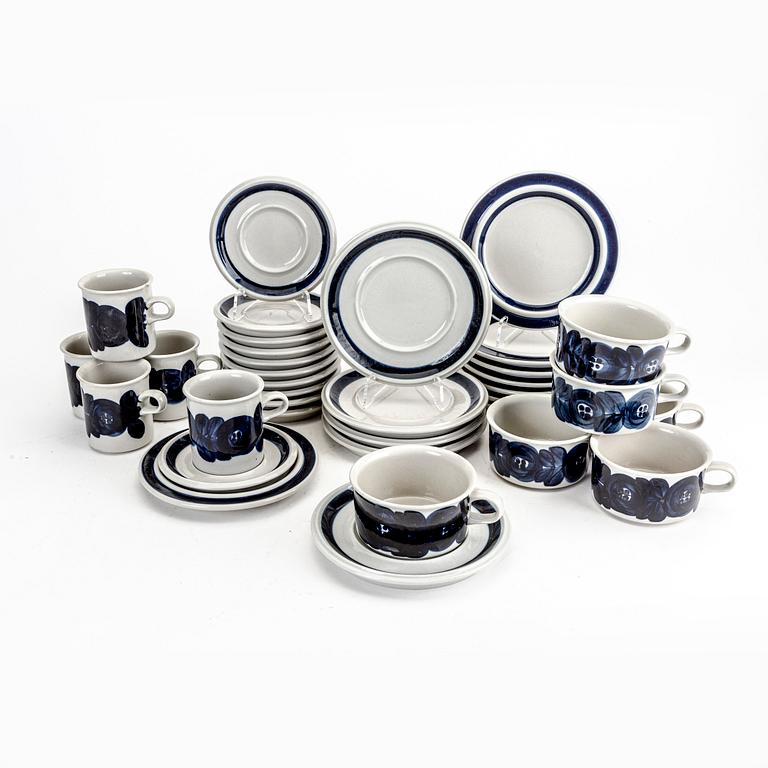 A 25 pcs stoneware 'Anemone' dinner service by Ulla Procopé for Arabia, Finland, second half of the 20th century.