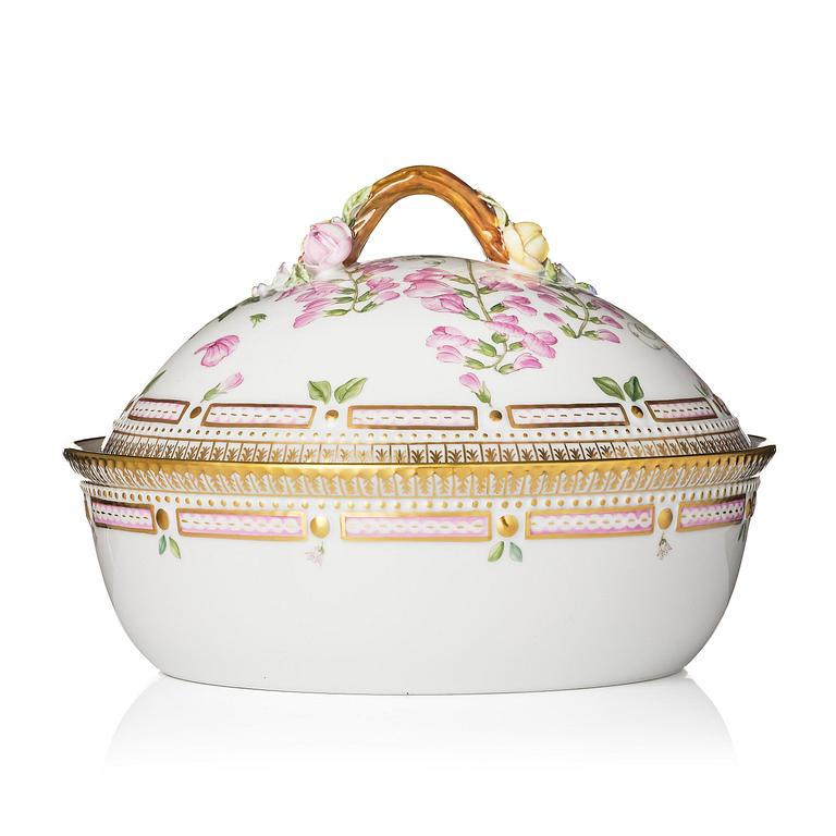 A Royal Copenhagen 'Flora Danica' vegetable tureen with cover, Denmark, 20th century.