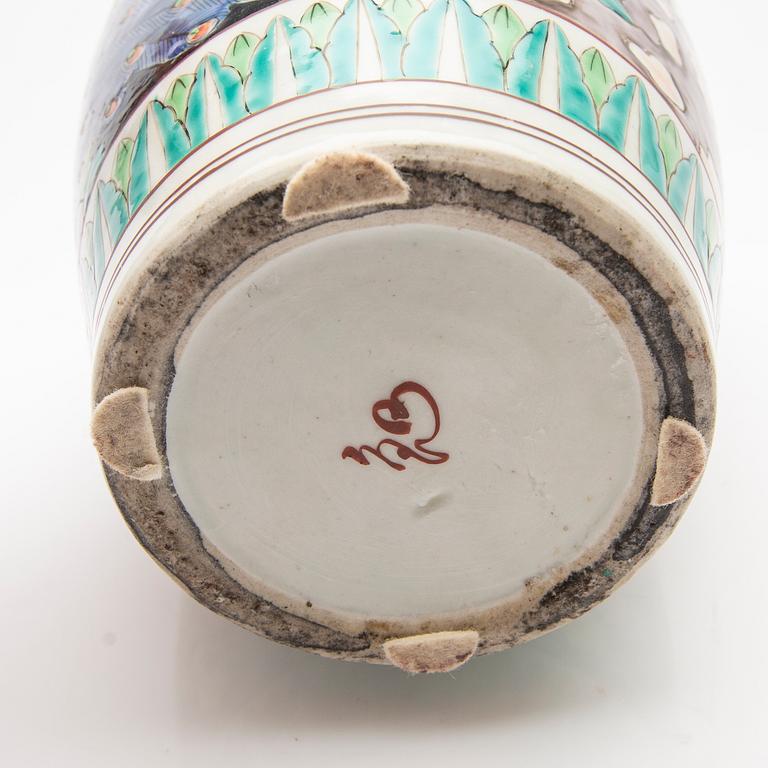 Plate and vase, Famille Verte, China, early 20th century.