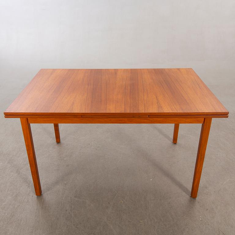 A 1960/70s dining table.