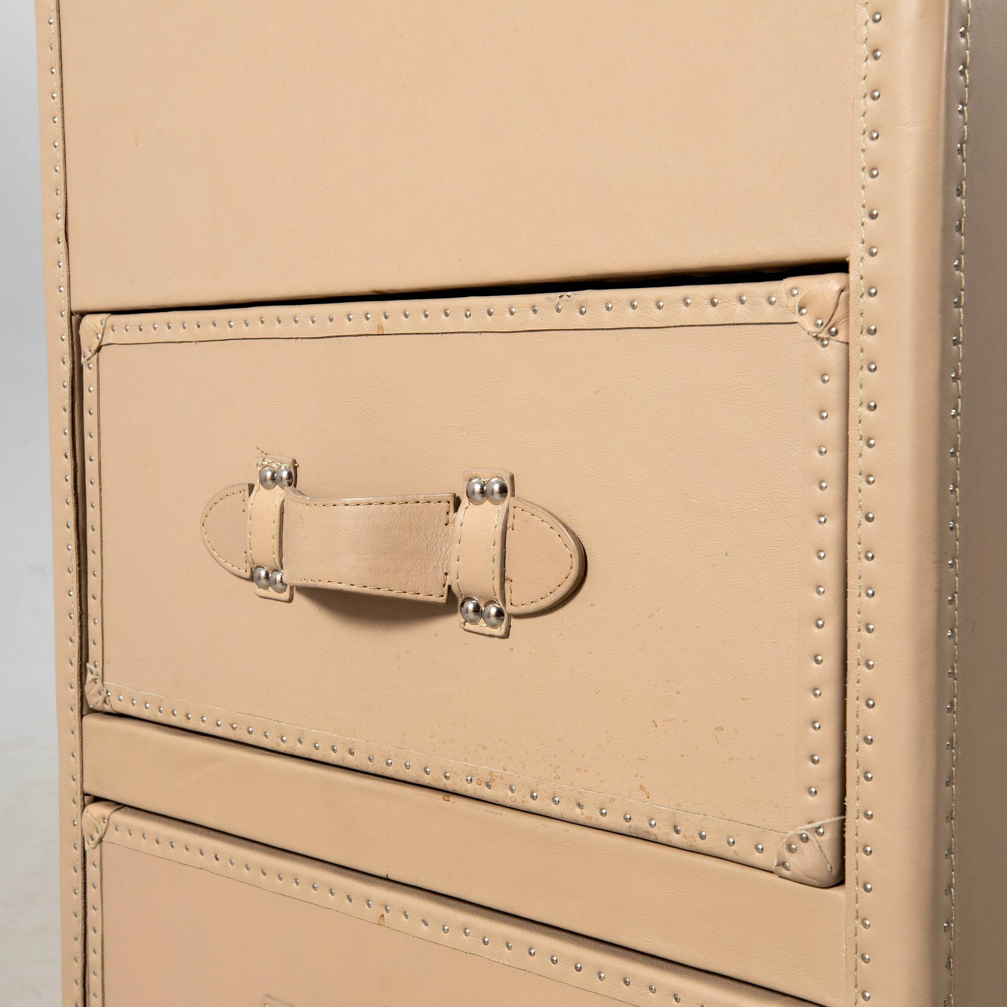 Translation: "Kelly Hoppen chest of drawers England modern production".