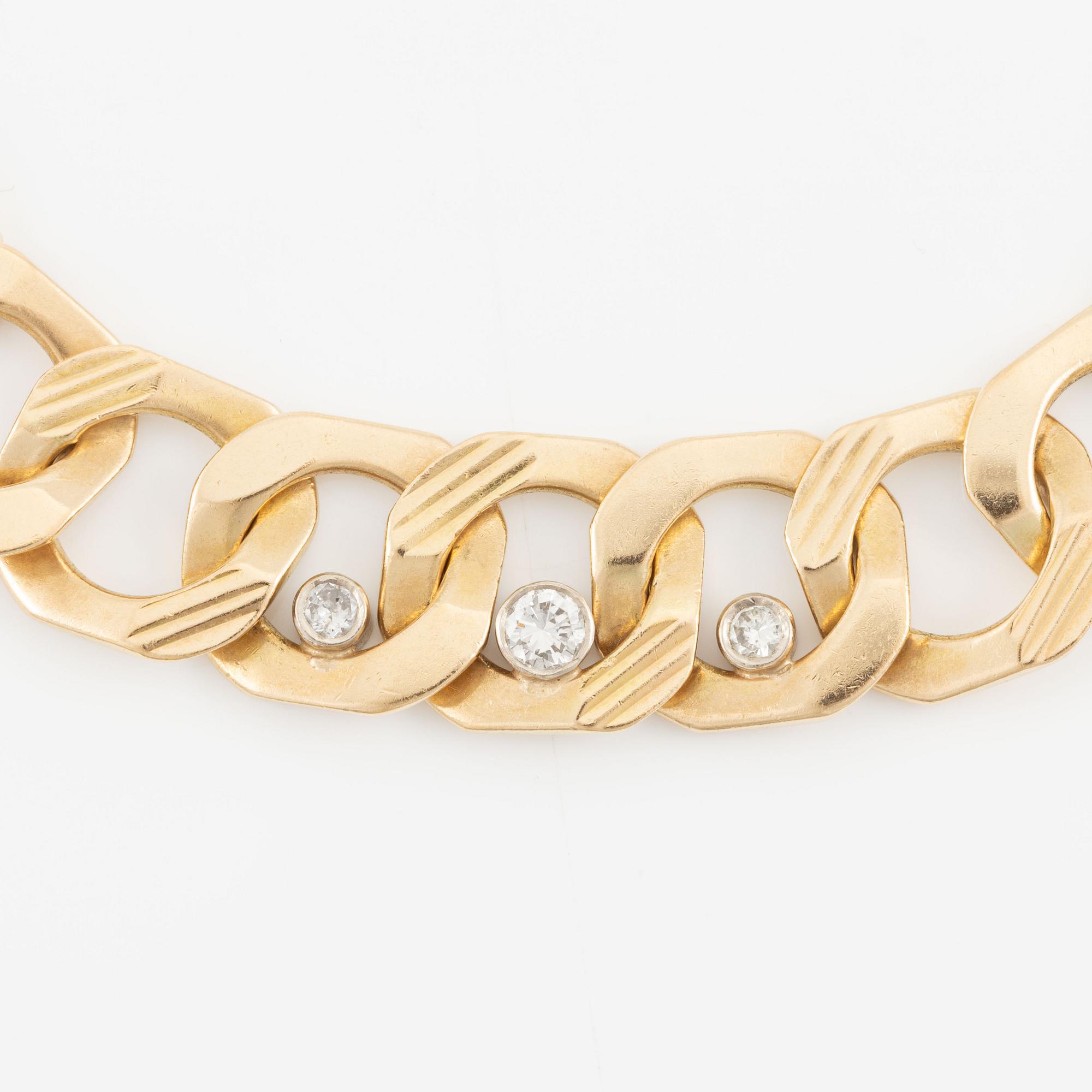 Necklace 18K gold with round brilliant-cut diamonds.