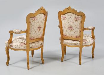 KARMSTOLAR, ett par, Louis XV-stil, omkring 1900-talets mitt.