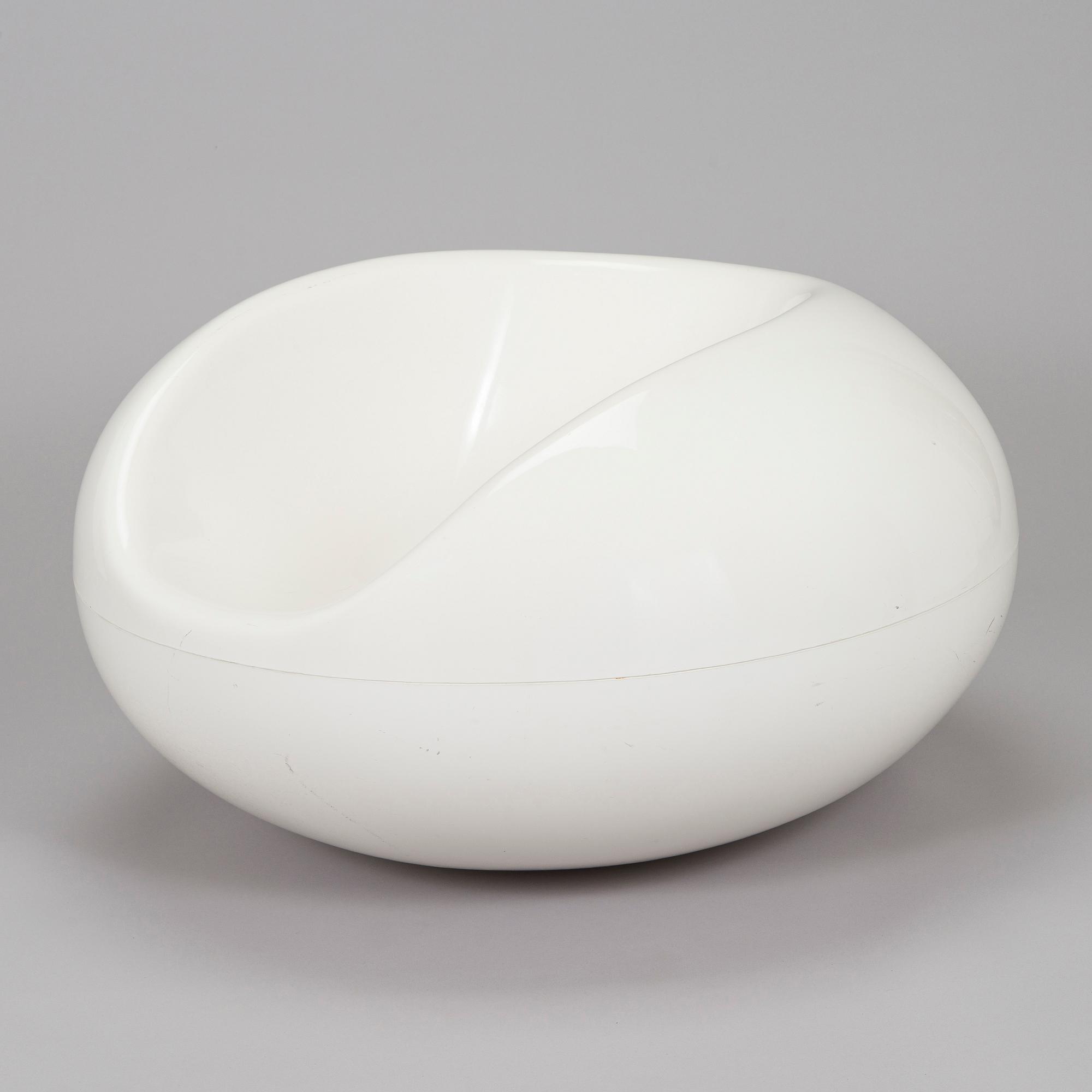 Eero Aarnio, nojatuoli, "Pastilli" Adelta.