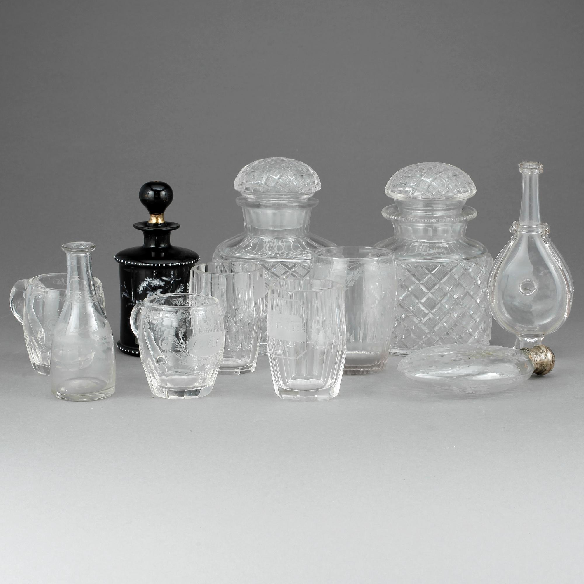 PARTI FLASKOR och GLAS, 11 st, glas, 1700-1800-tal.