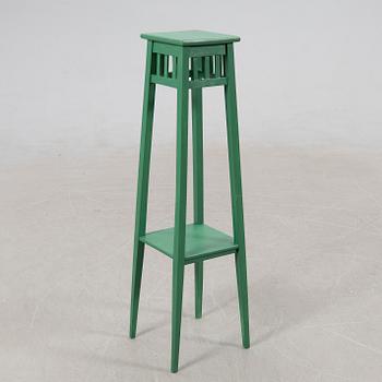 Pedestal, early 20th century.