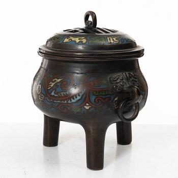 Rökelsekar, cloisonné. Japan, Meiji (1868-1912).