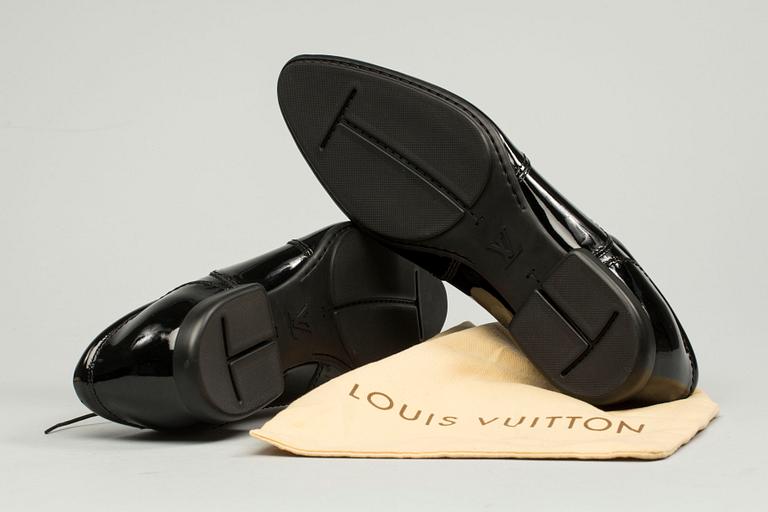 SKOR, Louis Vuitton.