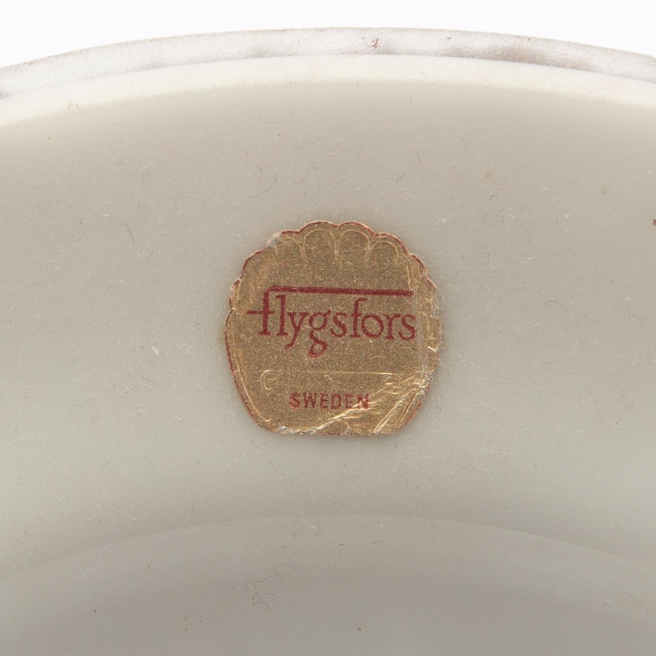 Paul Kedelv, floor vase Flygsfors mid-20th century glass.