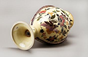 PRAKTURNA, flintgods, Rörstrand, omkring sekelskiftet 1800/1900.